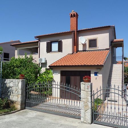 Apartmani Lili Mali Lošinj Dış mekan fotoğraf