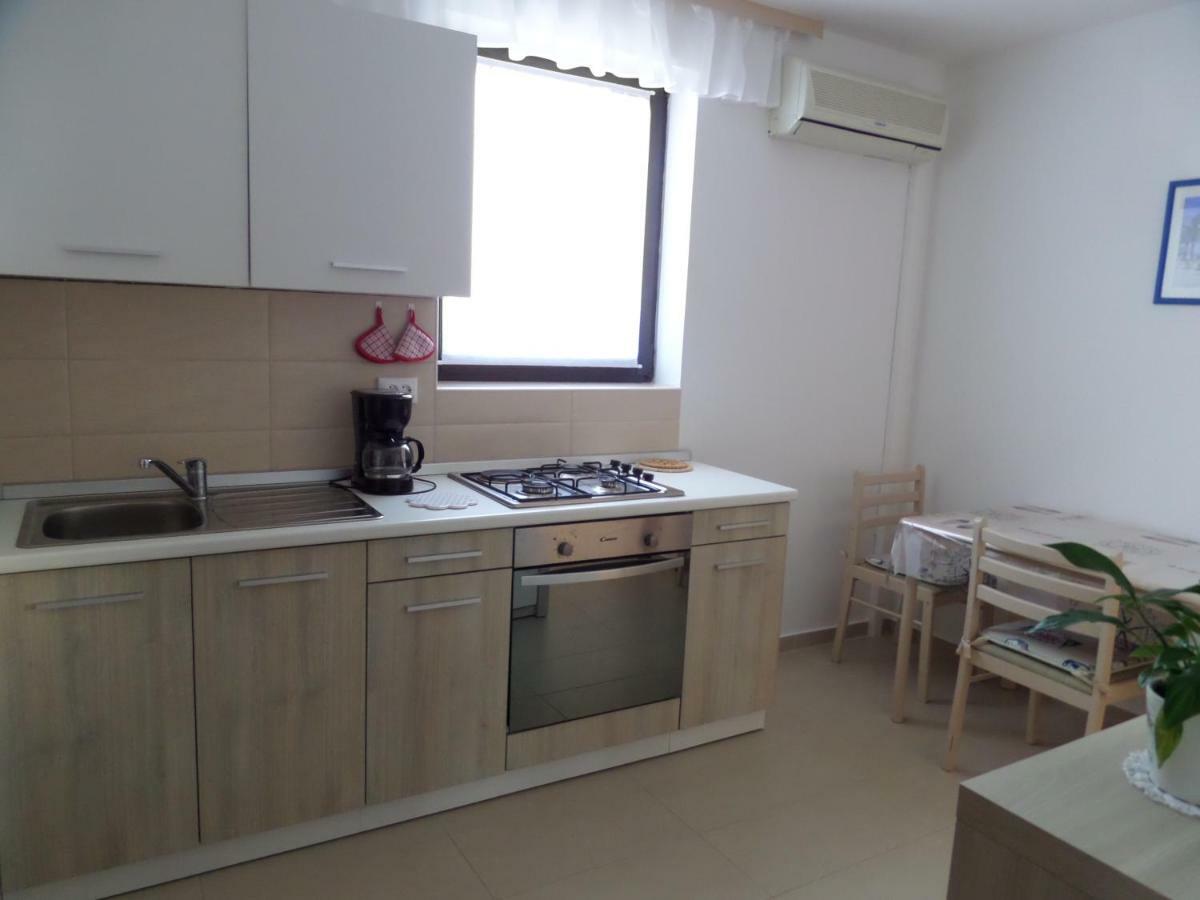 Apartmani Lili Mali Lošinj Dış mekan fotoğraf
