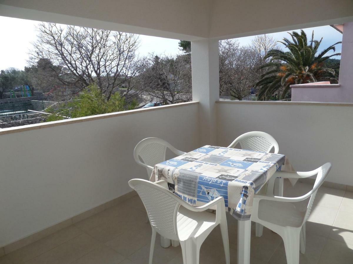Apartmani Lili Mali Lošinj Dış mekan fotoğraf